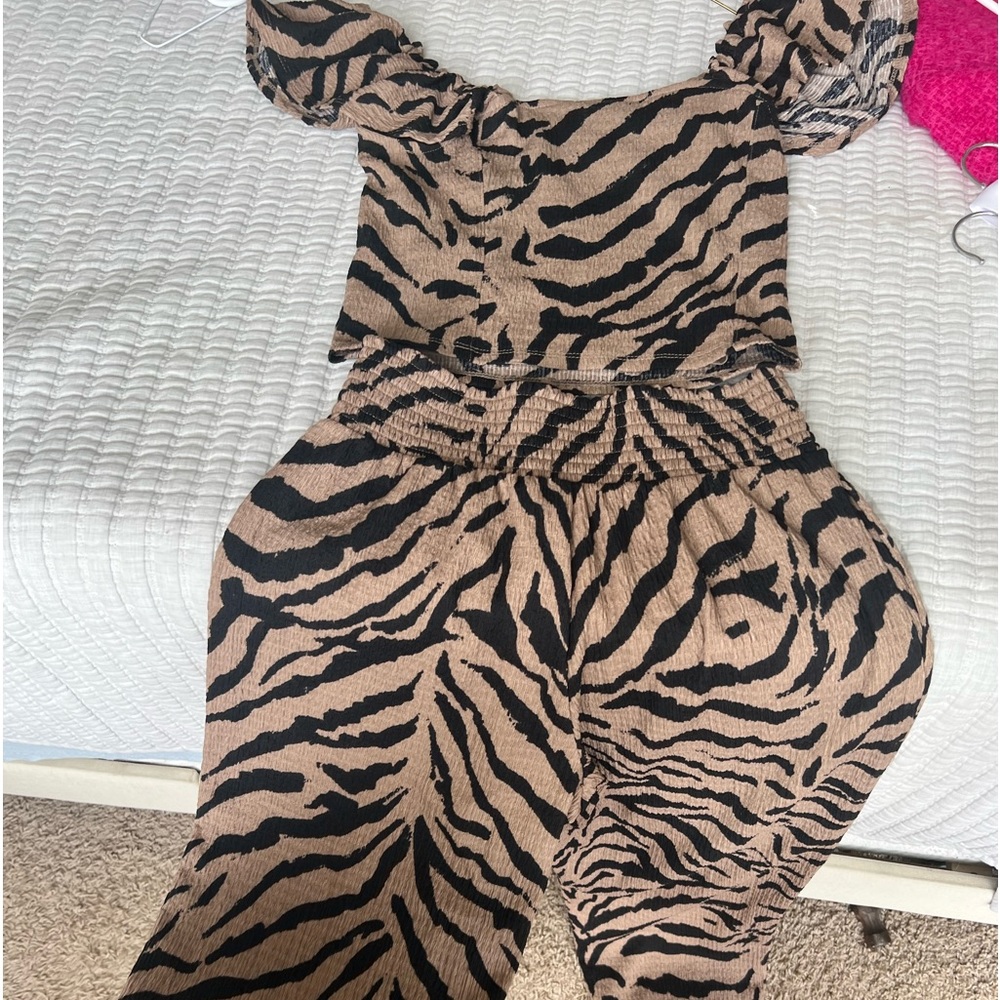 Bar III Animal Print Two Piece Set - never worn!